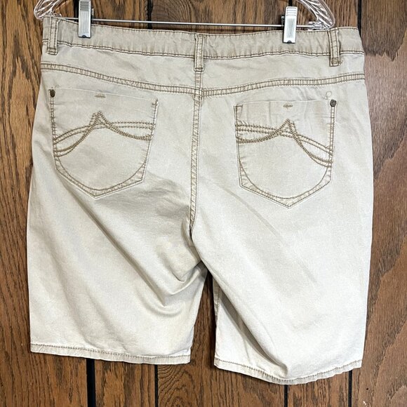 Bermuda Route 66 Tan Short Size 14 - Picture 2 of 3